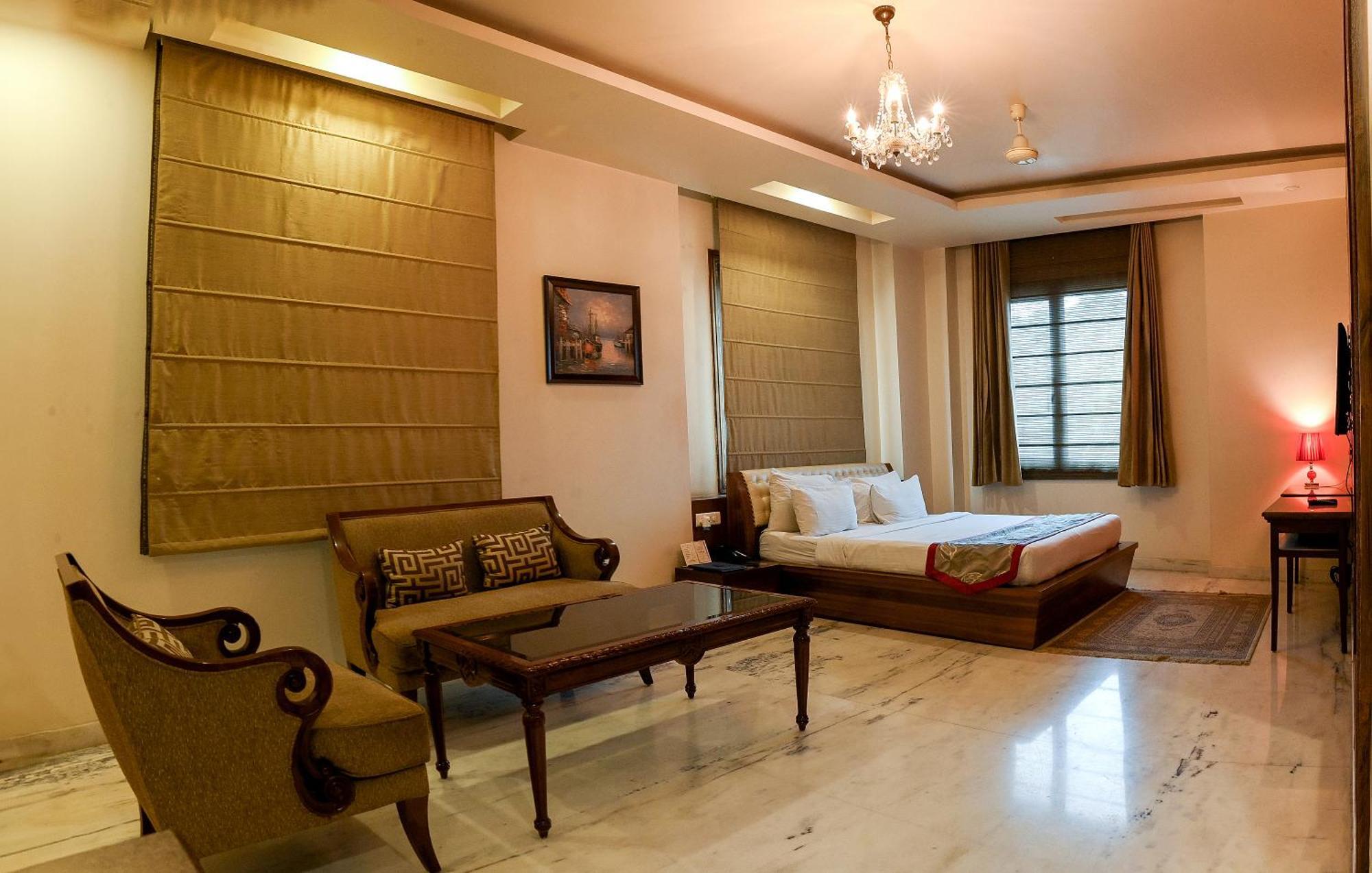 Hotel Leela Grande Karnal Exterior photo