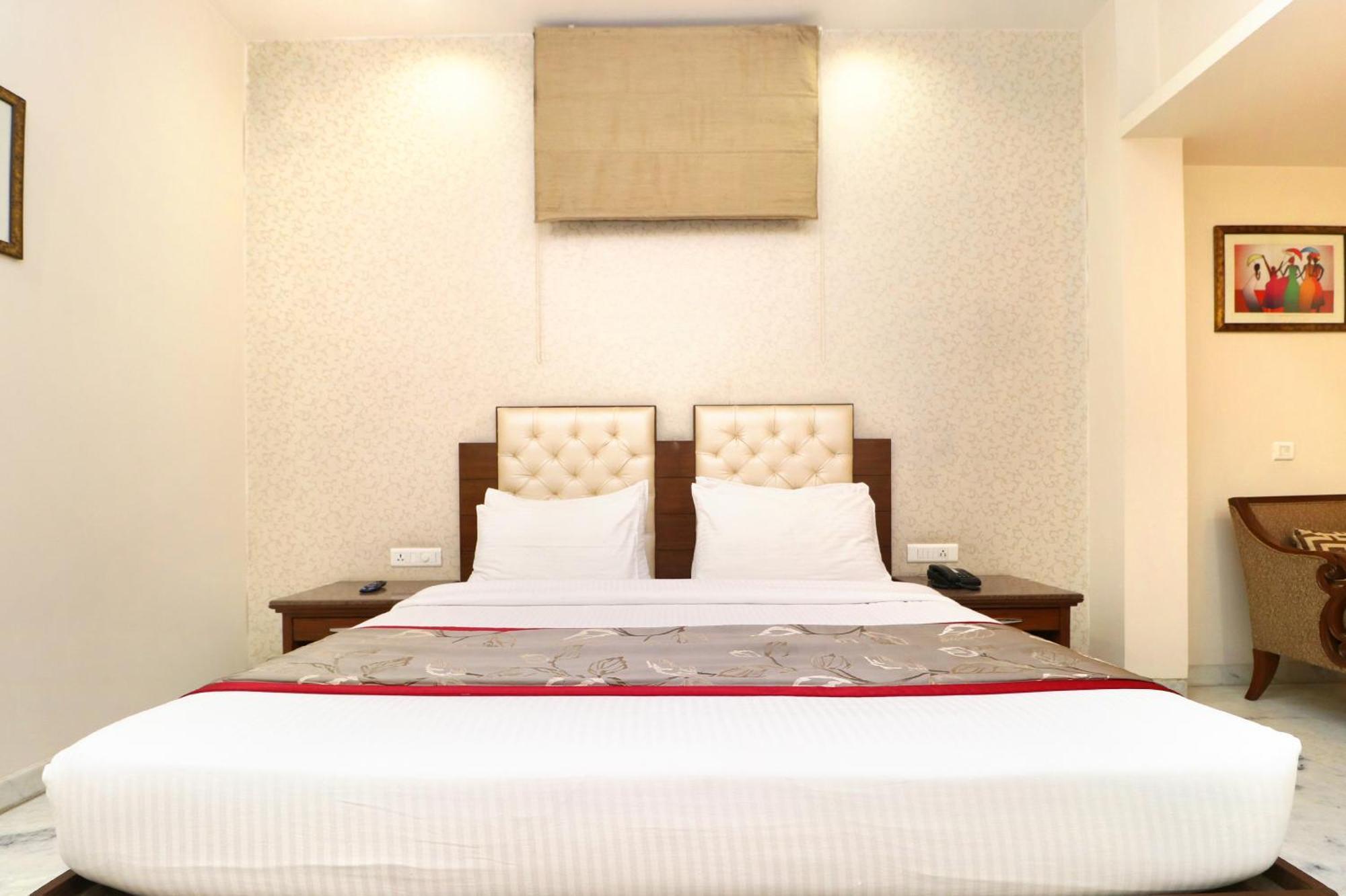 Hotel Leela Grande Karnal Exterior photo