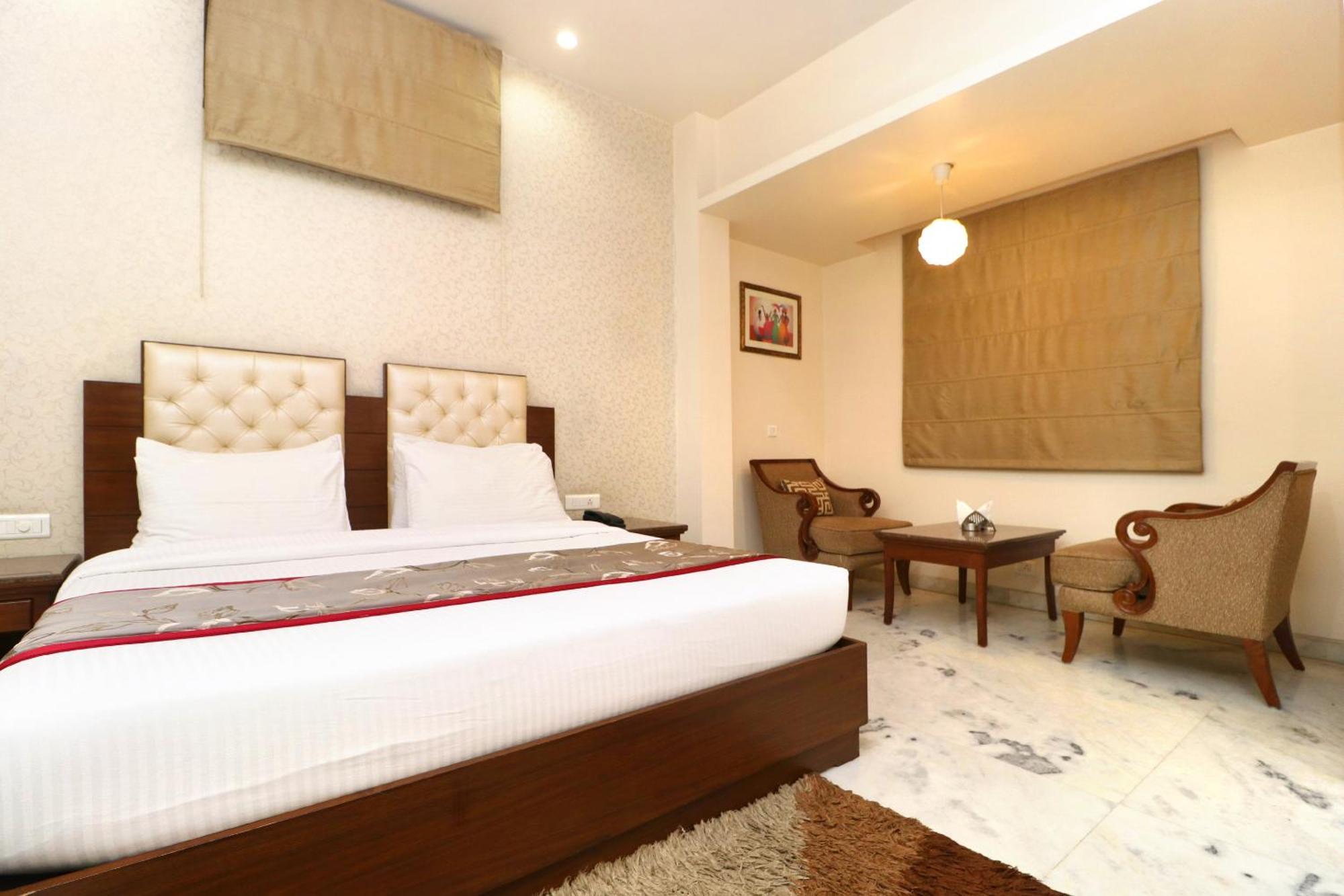 Hotel Leela Grande Karnal Exterior photo