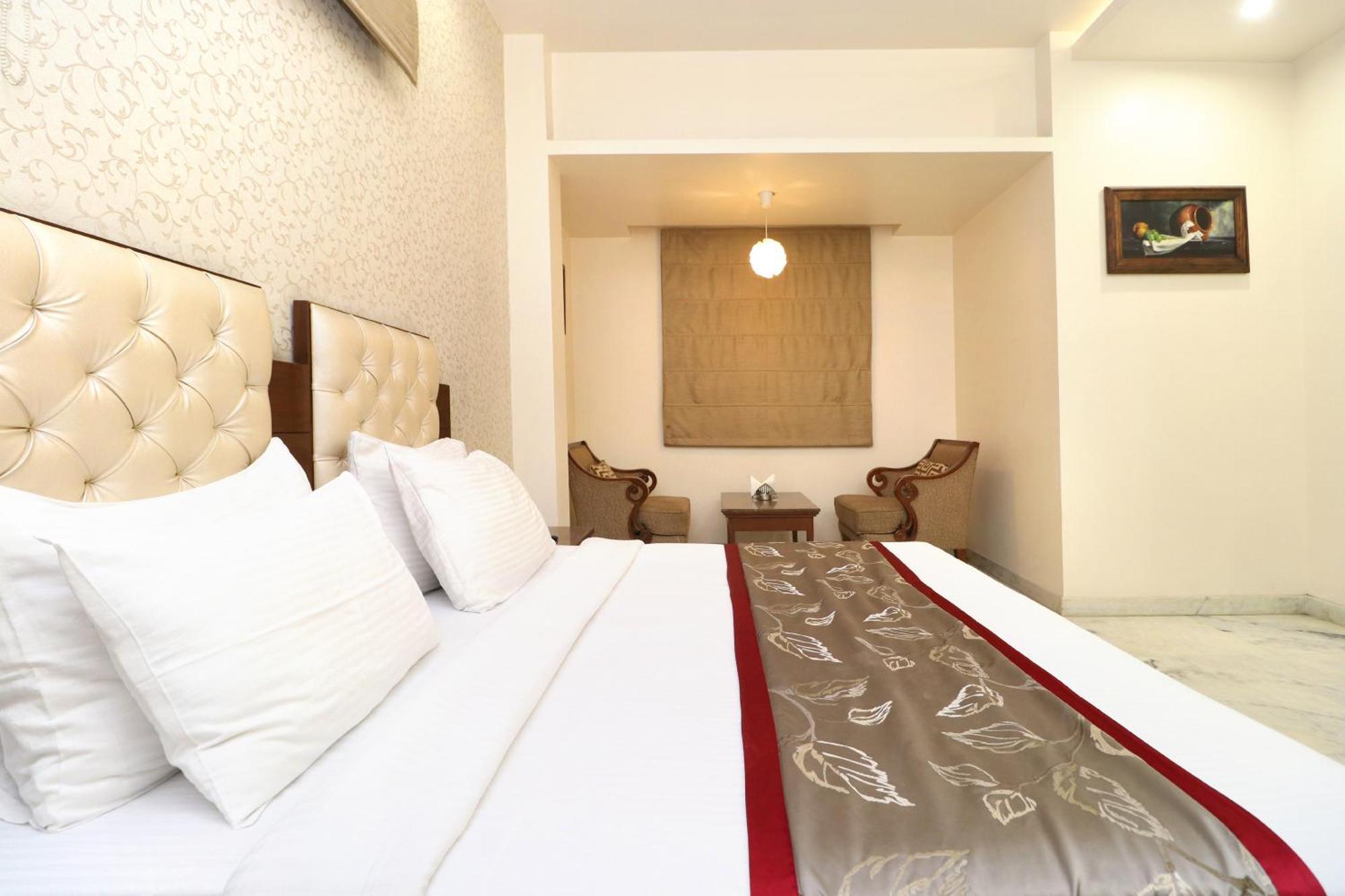 Hotel Leela Grande Karnal Exterior photo