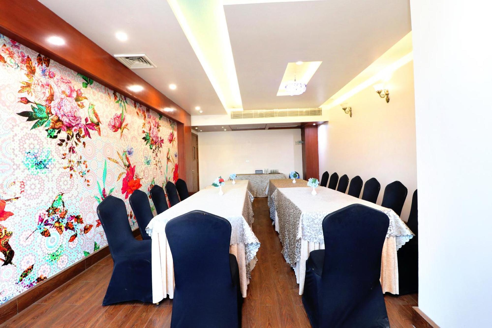 Hotel Leela Grande Karnal Exterior photo