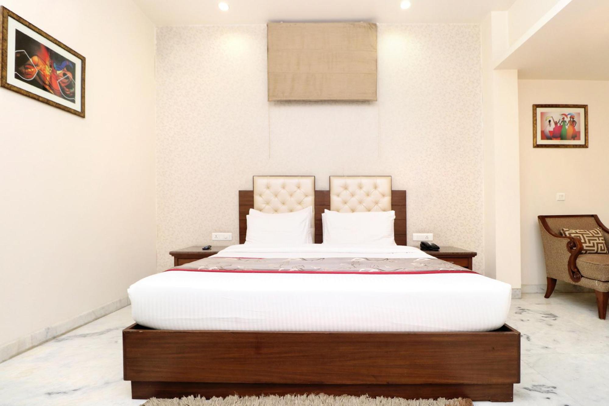 Hotel Leela Grande Karnal Exterior photo