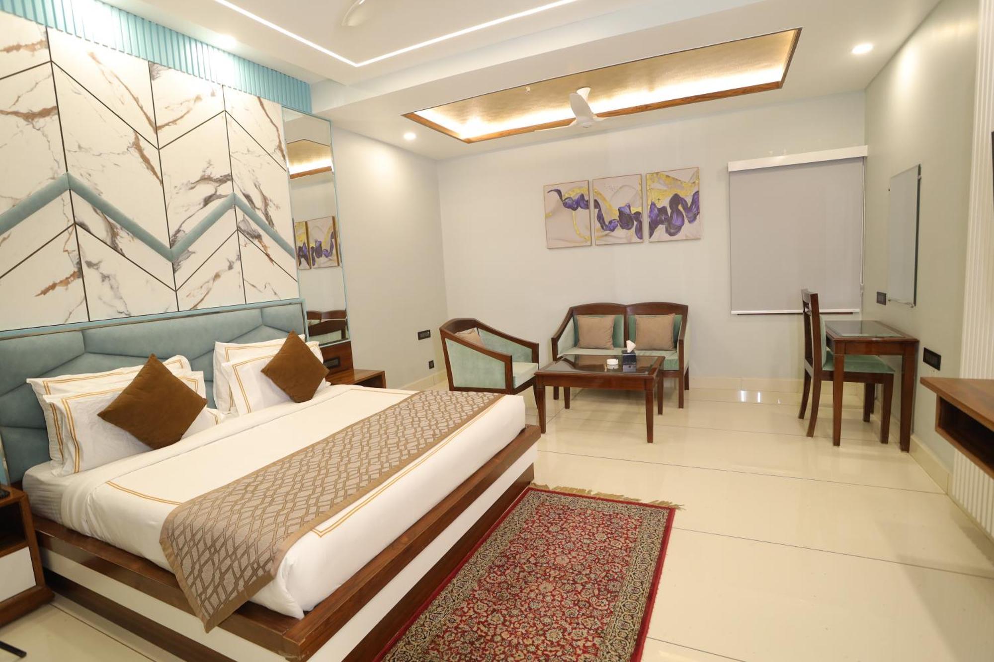 Hotel Leela Grande Karnal Exterior photo
