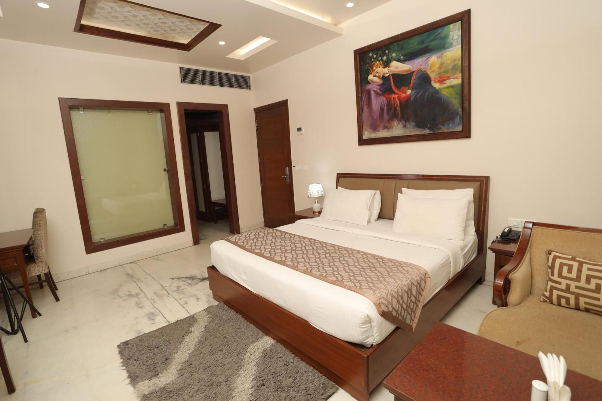 Hotel Leela Grande Karnal Exterior photo