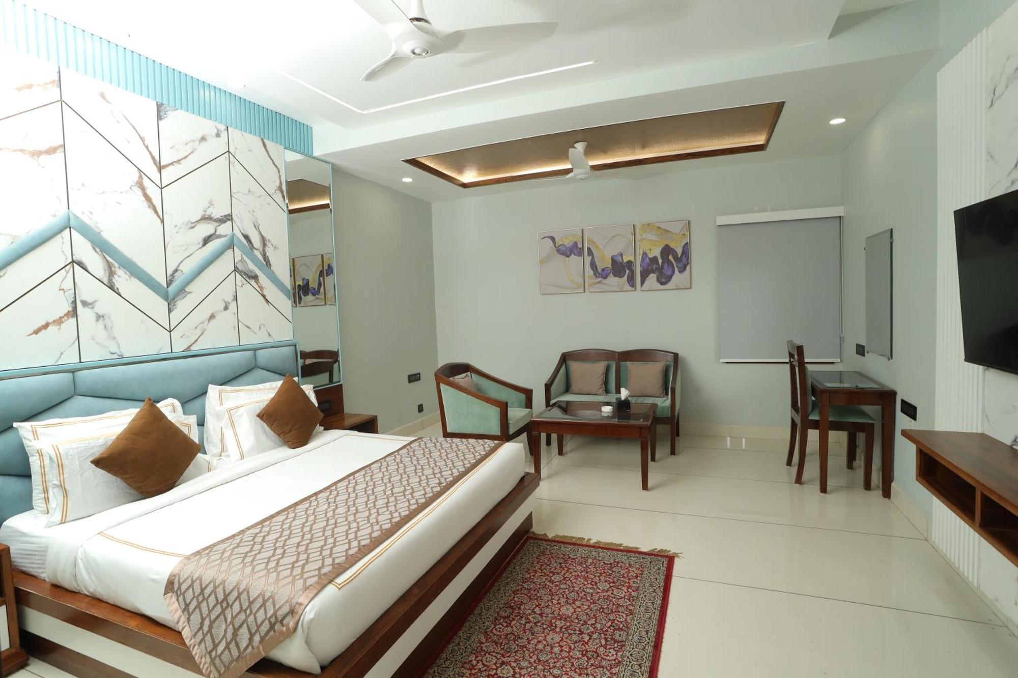 Hotel Leela Grande Karnal Exterior photo